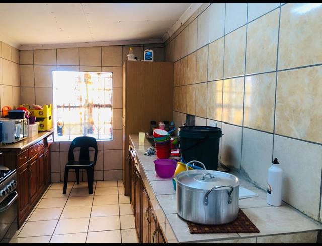 371M² BUSINESS FOR SALE IN RUSTENBURG CENTRAL